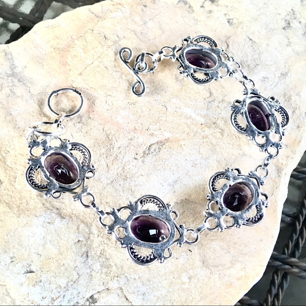Amethyst glass Victorian style link bracelet NWT - Picture 3 of 4